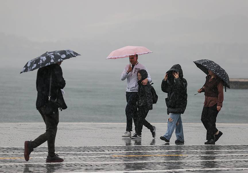 Meteorolojiden 6 il için sarı uyarı! Kuvvetli sağanak ve fırtına geliyor 6